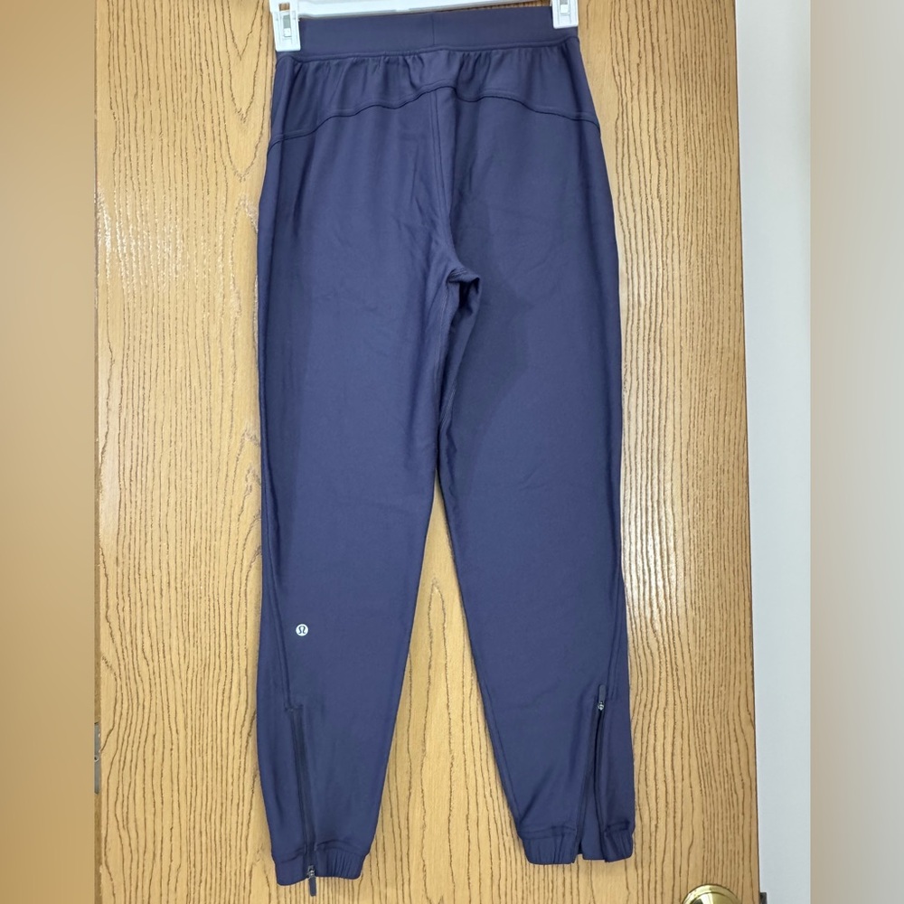 Lululemon NWOT Athletica Grape Mist Joggers - Picture 10 of 12